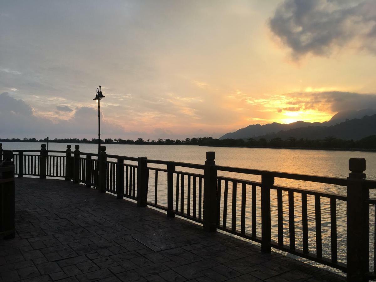 Sea Villa Langkawi Lagoon ปันไตเจอนัง ภายนอก รูปภาพ